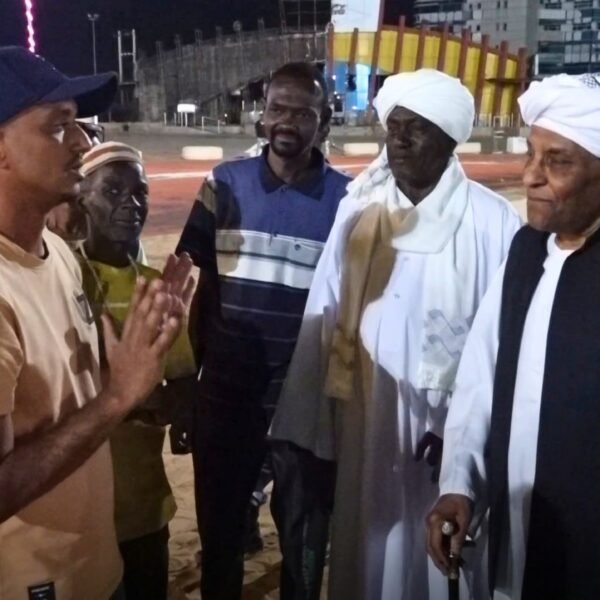 رئيس الوزراء: الخرطوم آمنة وأدعو المغتربين للعودة طوعاً